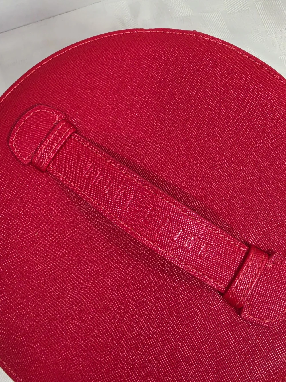 Bobbi Brown Red Round Cosmetic Case with Gold Hardware